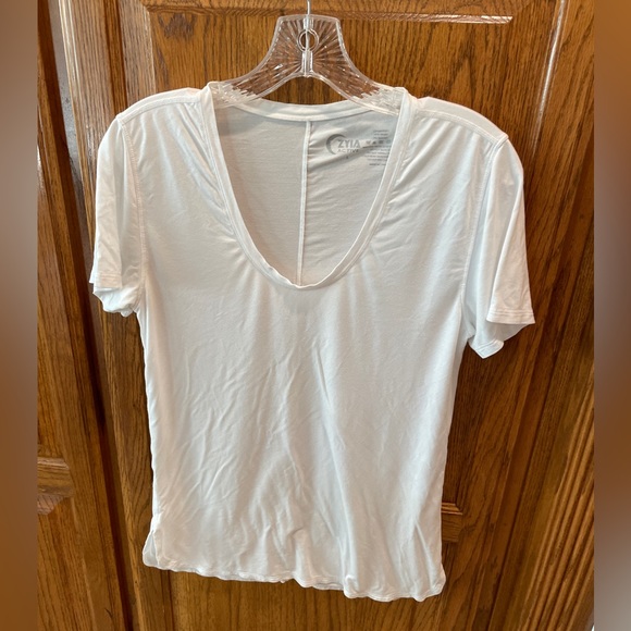 Zyia Active Women’s Large tee - Picture 1 of 3